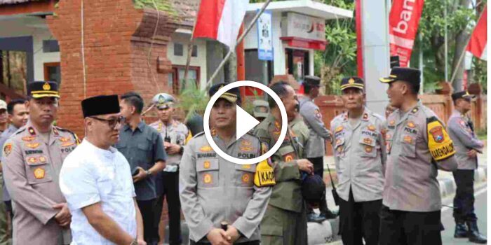 Ratusan Anggota Polres Nganjuk Siaga, Amankan Unras di Makam&nbsp;Marsinah