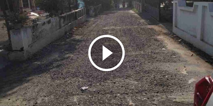 Diduga Asal Dikerjakan, Proyek Aspal Desa Semendi Probolinggo Rusak Parah