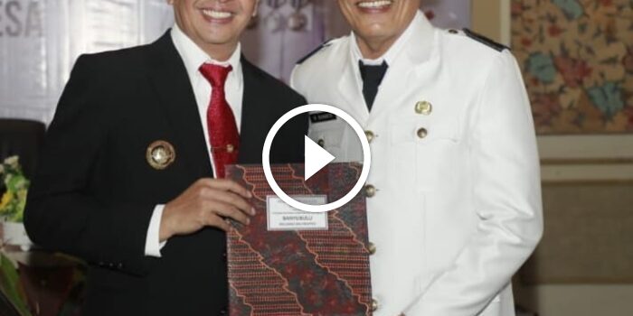 SK Perpanjangan Jabatan Kades 8 Tahun, Kepala Desa Banyubulu Sukarto Terima Ucapan Selamat dari Perangkat Desa