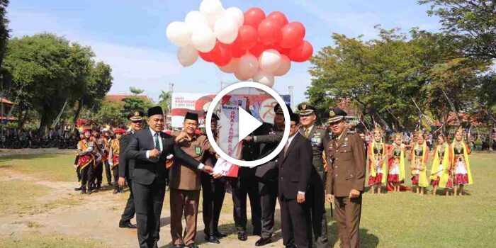 Kodim 0826 Beri Tumpeng Kapolres Pamekasan di Hari Bhayangkara ke-78