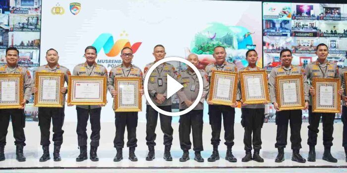 Polres Jombang Raih Penghargaan Unit Pelayanan Publik Terbaik dari&nbsp;KemenPAN-RB