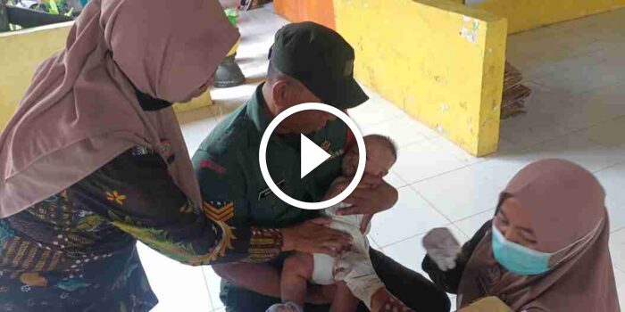 Aktif Pendampingan Posyandu, Babinsa Koramil Pamekasan Wujudkan Generasi Muda yang&nbsp;Sehat