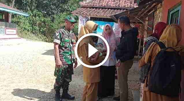 Babinsa Koramil 0826-08 Palengaan Lakukan Pendataan Anak Stunting di Desa Rekkerek